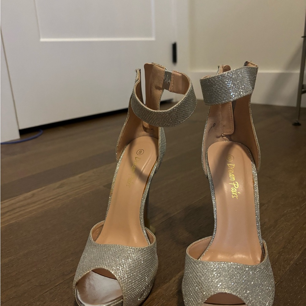 Heels - Picture 3 of 4